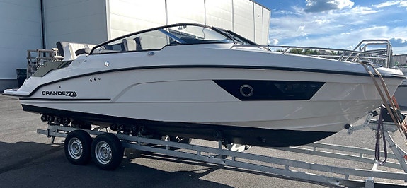 Grandezza 25S / MerCruiser 350 hk / 2019 / Vi tar inbyte 2 of 5