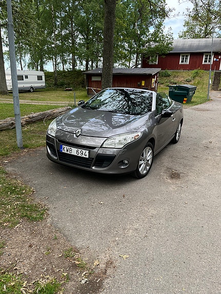 Renault Megane III 3 of 5