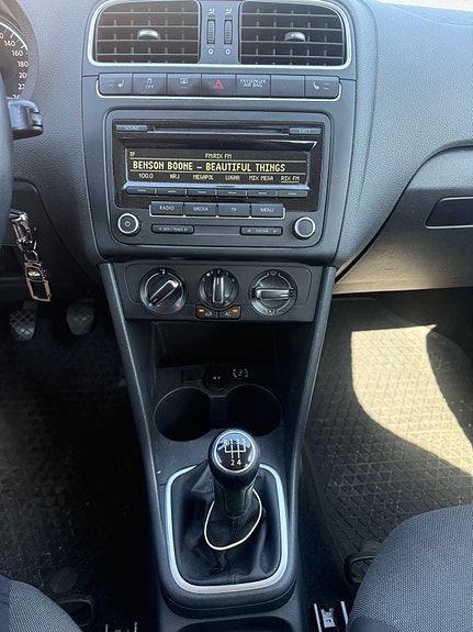 Volkswagen Polo 8 of 14