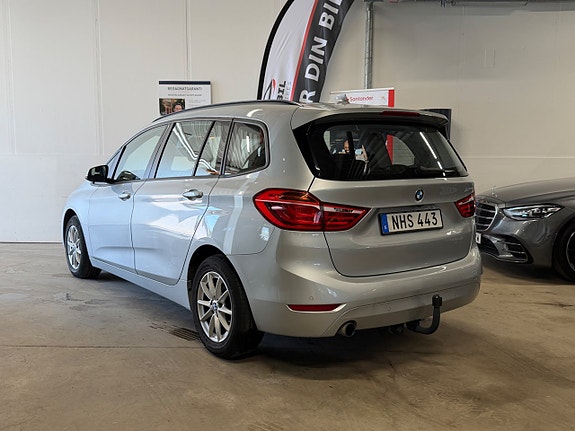 BMW 218i 13 of 20