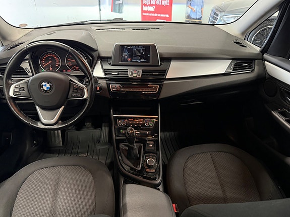BMW 218i 11 of 20
