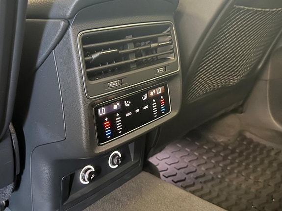 Audi Q8 12 of 27