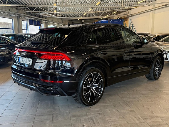 Audi Q8 4 of 27