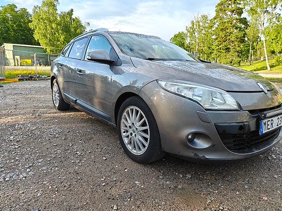 Renault Megane III 4 of 5