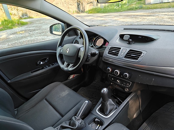Renault Megane III 6 of 10