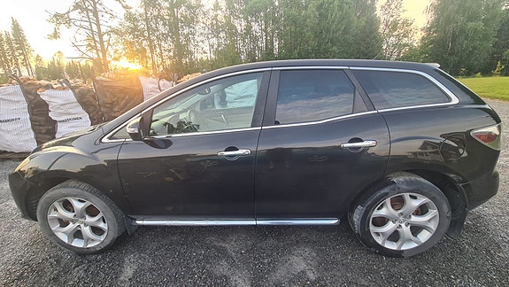 Mazda CX-7 2 of 5