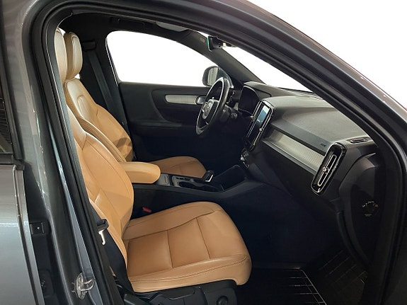Volvo XC40 5 of 5