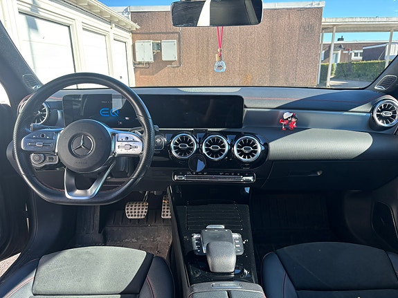 Mercedes-Benz CLA250 e 6 of 11