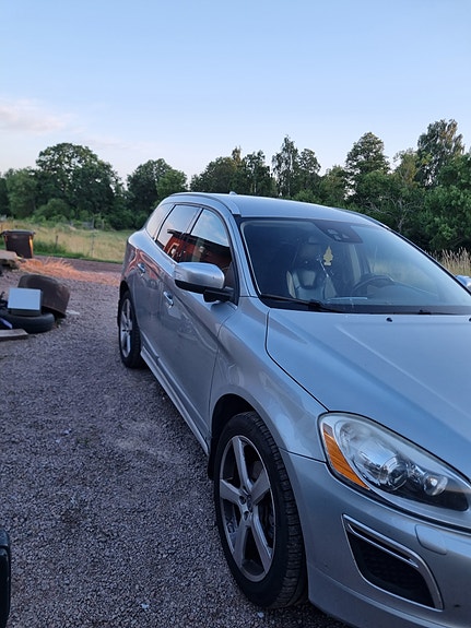 Volvo XC60 3 of 5
