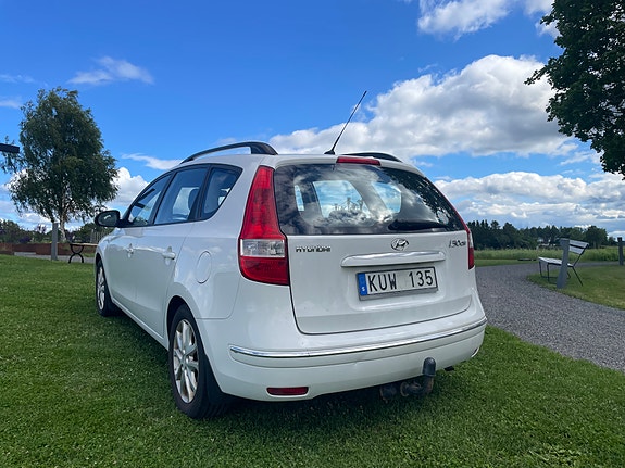 Hyundai i30 3 of 10