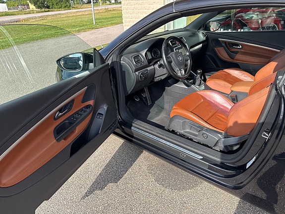 Volkswagen Eos 12 of 21