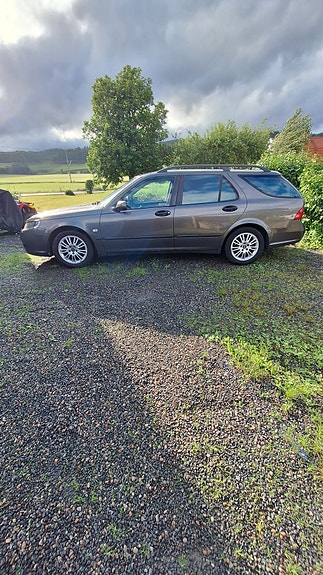 Saab 9-5 4 of 5
