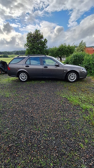 Saab 9-5 2 of 5