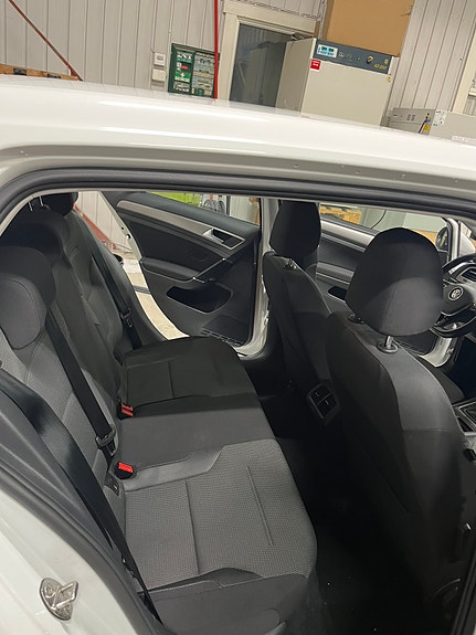 Volkswagen Golf VII 7 of 11