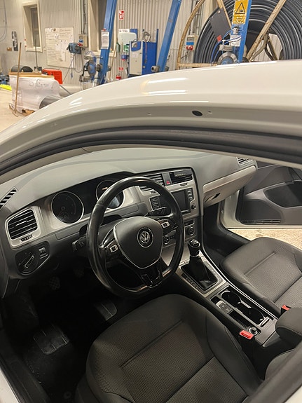 Volkswagen Golf VII 8 of 11