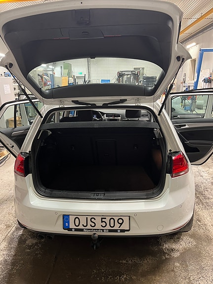 Volkswagen Golf VII 6 of 11