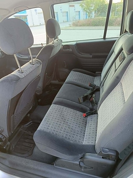 Opel Zafira 3 of 5