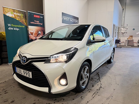 Toyota Yaris 5 of 5