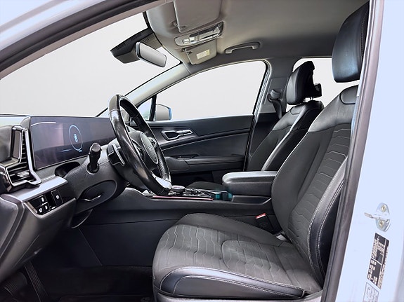 Kia Sportage 12 of 17