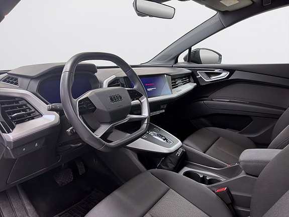 Audi Q4 e-tron 9 of 19