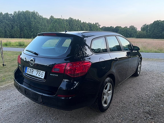 Opel Astra 3 of 5