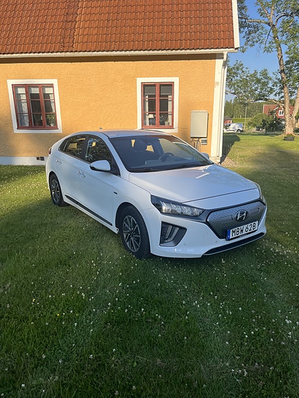 Hyundai IONIQ 4 of 5