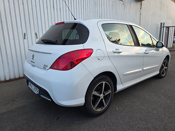 Peugeot 308 4 of 5