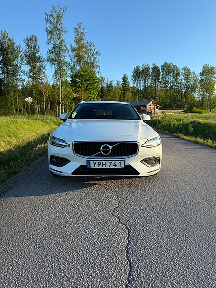 Volvo V60 3 of 5