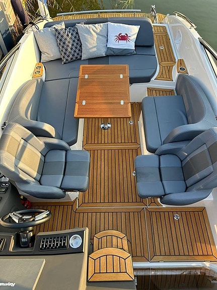 Windy 27 Solano | 2018 | Volvo Penta 350 V8 4 of 5