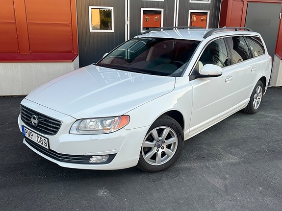 Volvo V70 3 of 16