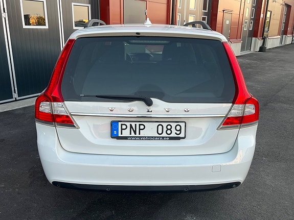 Volvo V70 9 of 16