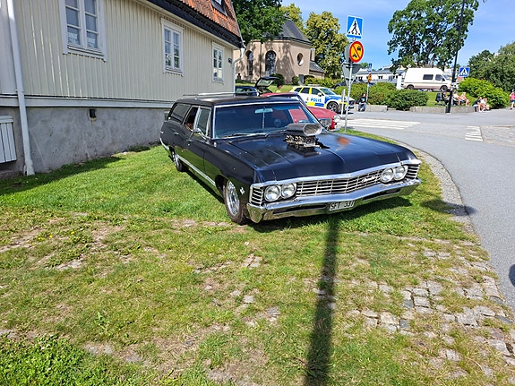 Chevrolet Impala 3 of 5