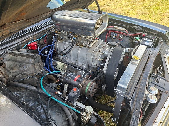 Chevrolet Impala 5 of 5