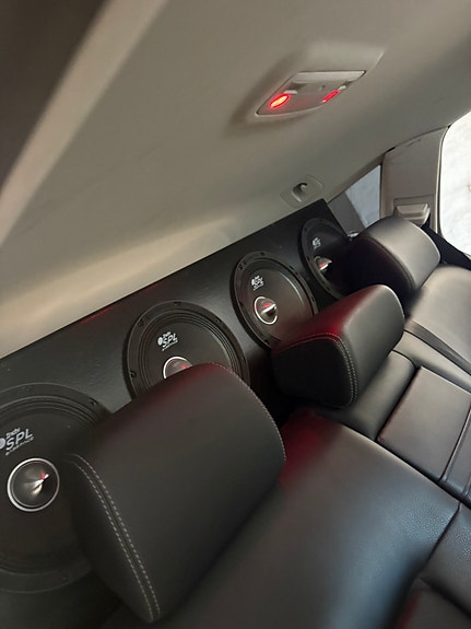 Mercedes-Benz E220 6 of 9