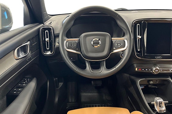 Volvo XC40 16 of 30