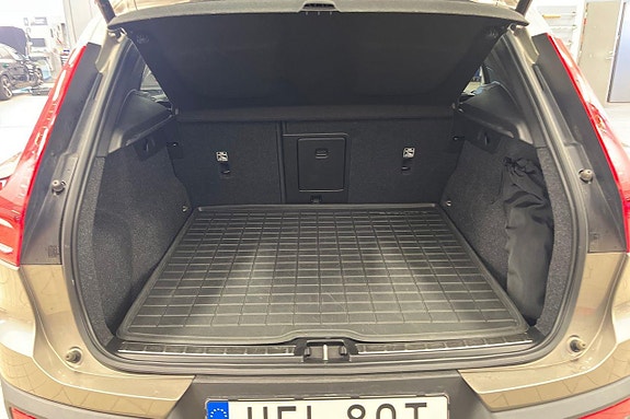 Volvo XC40 27 of 30