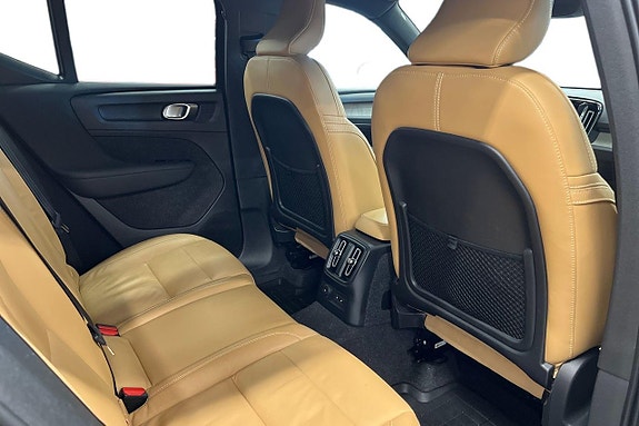 Volvo XC40 24 of 30