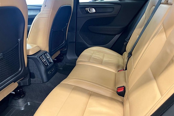 Volvo XC40 26 of 30