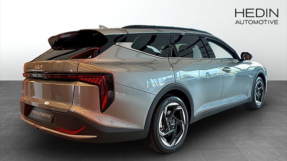 Kia K4 2 of 22