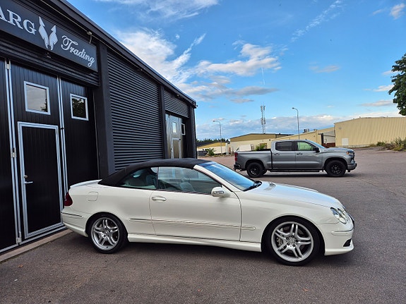 Mercedes-Benz CLK55 2 of 5