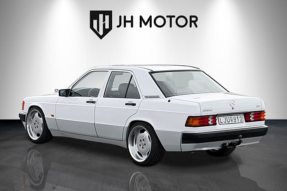 Mercedes-Benz 190 E 4 of 22