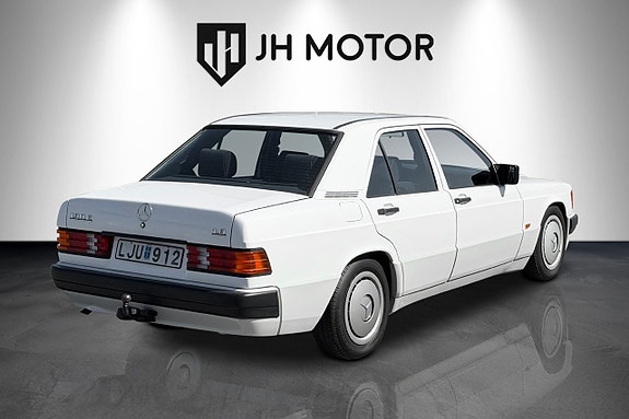 Mercedes-Benz 190 E 5 of 5