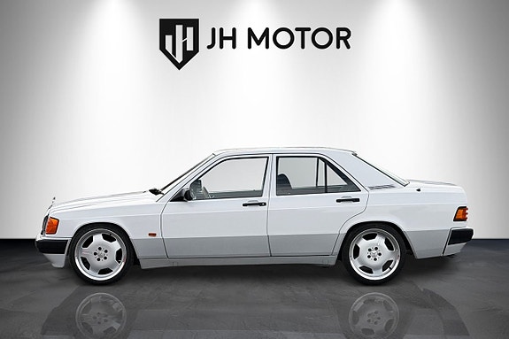 Mercedes-Benz 190 E 3 of 22