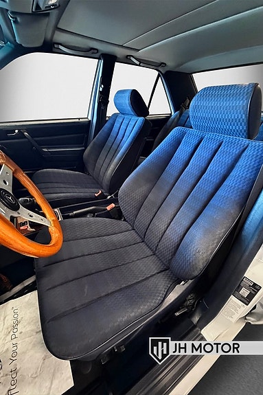 Mercedes-Benz 190 E 14 of 22