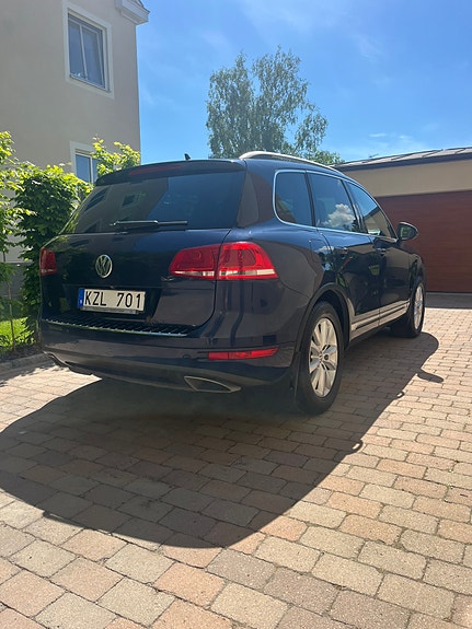 Volkswagen Touareg 4 of 5