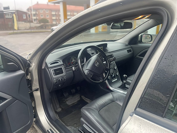 Volvo V70 20 of 27