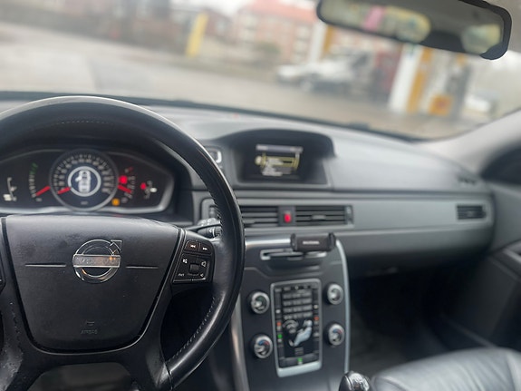 Volvo V70 23 of 27