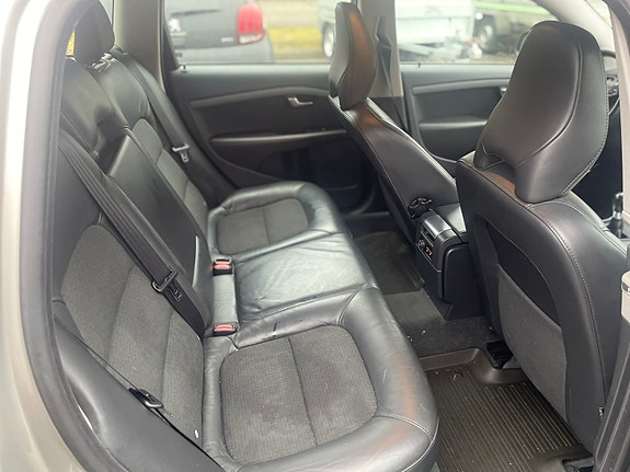 Volvo V70 14 of 27