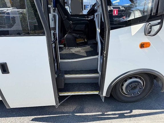 Iveco MMI Thesi Buss 31 3 of 9