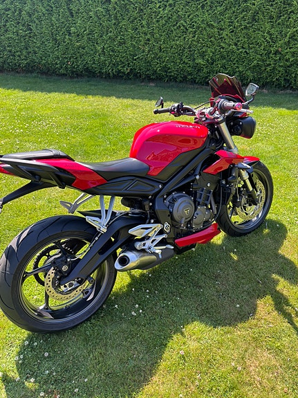 Triumph STREET  TRIPPLE S 4 of 4